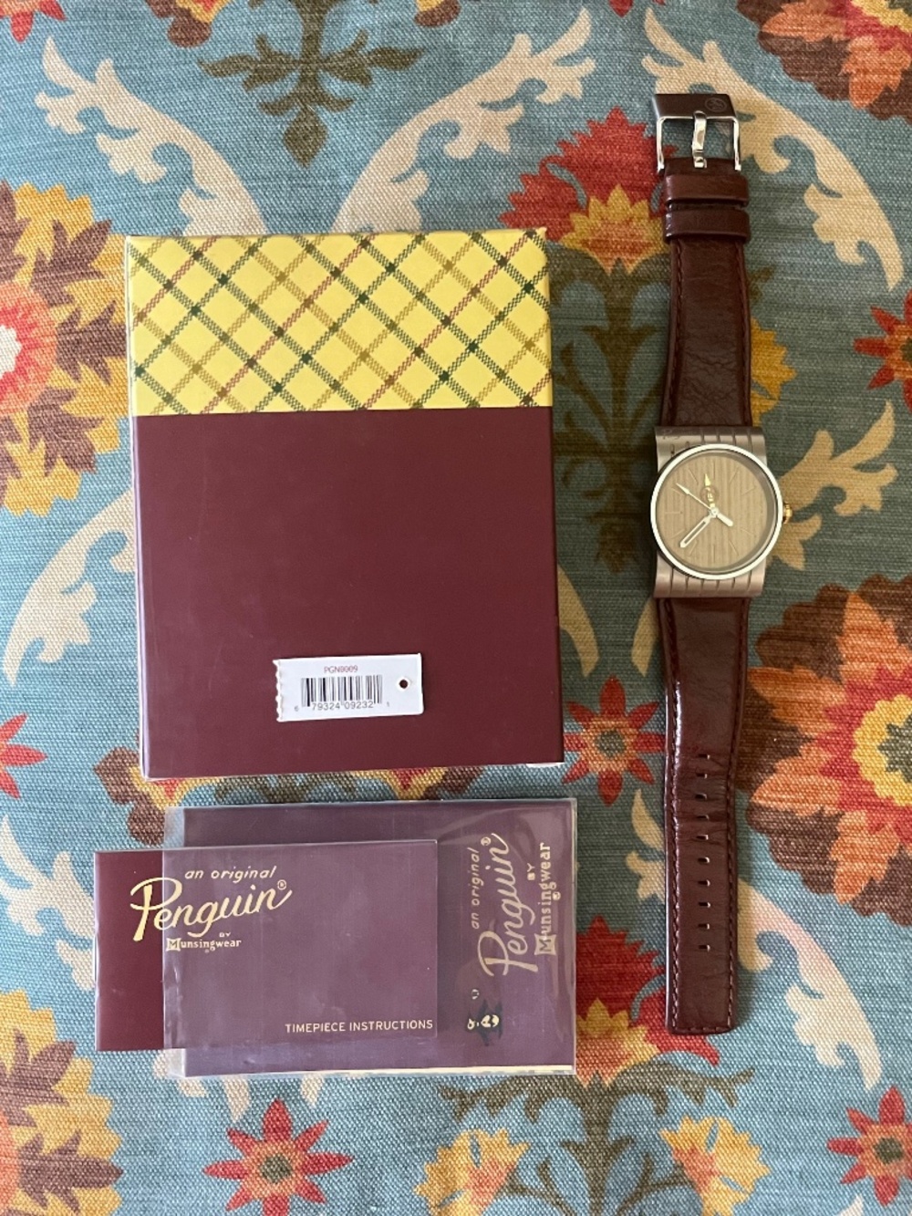 VINTAGE MEN'S ORIGINAL PENGUIN MUNSINGWEAR 'BOBBY J' WATCH W/BOX, PGN009, RARE!!